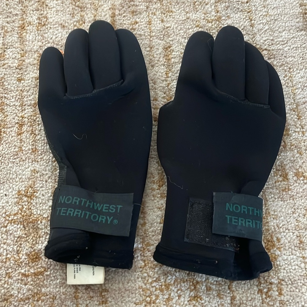 Northwest territory neoprene gloves